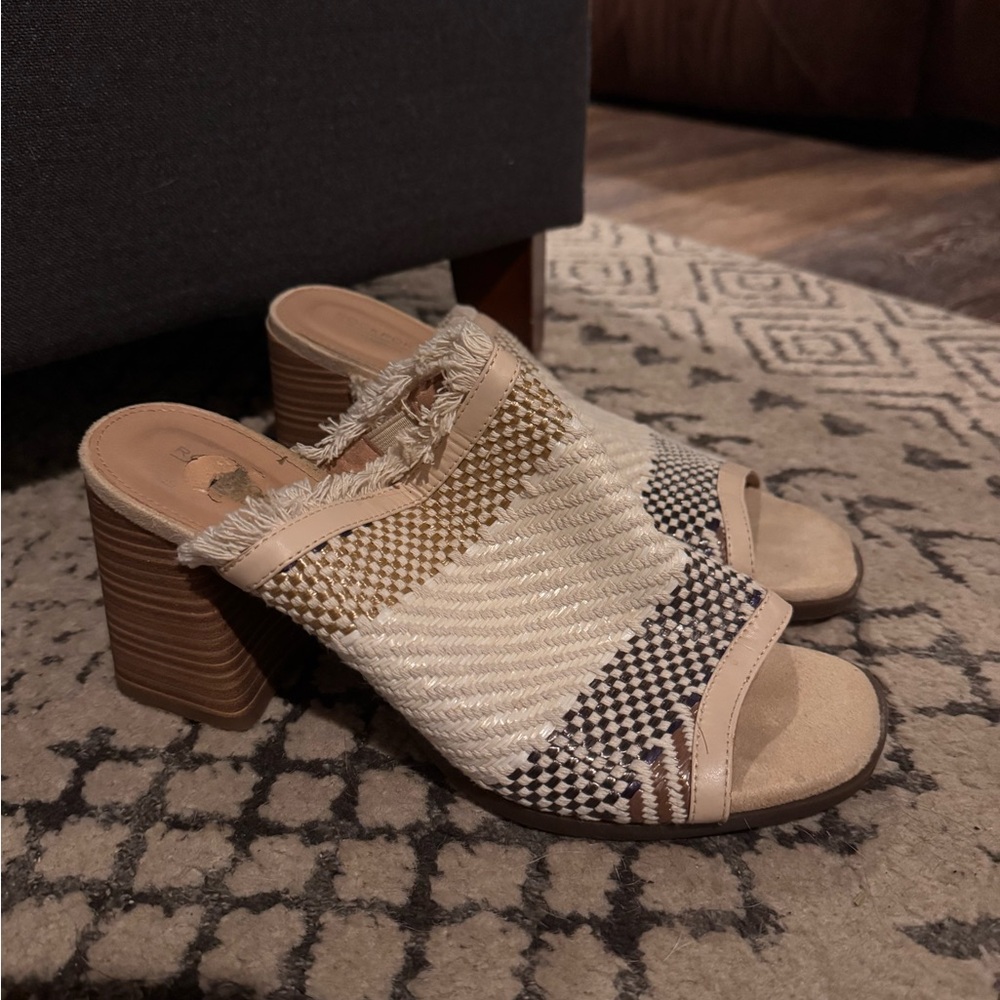 Woven Fringe Women's Block Heel Sandals Size 8